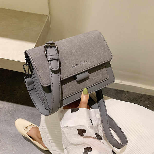 Small shoulder bag